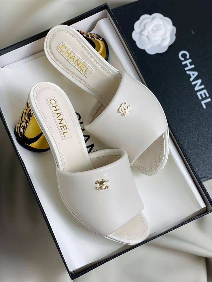 Chaussures à talon style Chanel